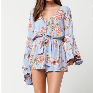 SUPER CUTE ROMPER GOOD FOR SPECIAL OCCASIONS